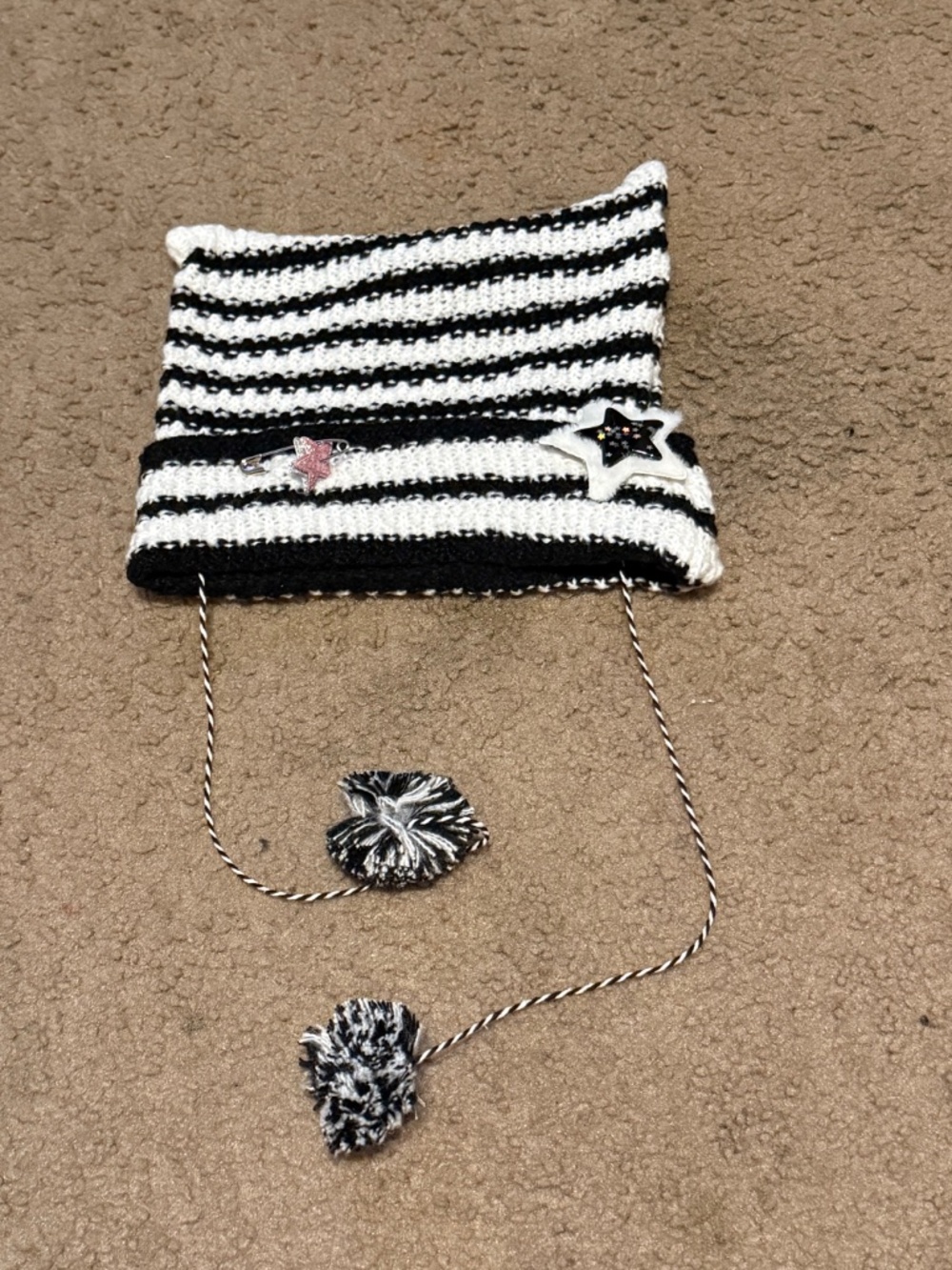Stripes cat hat - Picture 5 of 5